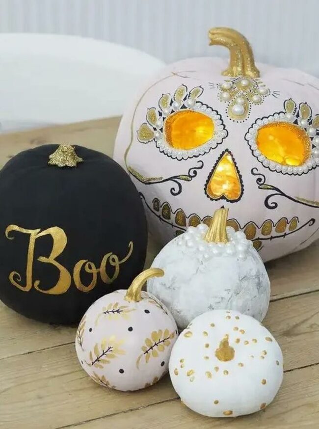 Golden "Boo" Skull Pumpkins